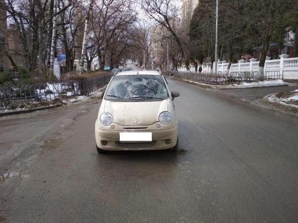 В Ставрополе под колеса иномарки попали два школьника